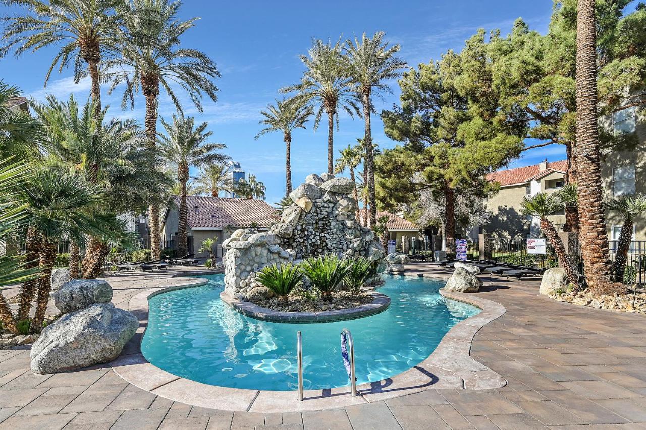 Condo Close To Strip And Raiders Stadium Las Vegas Exterior foto
